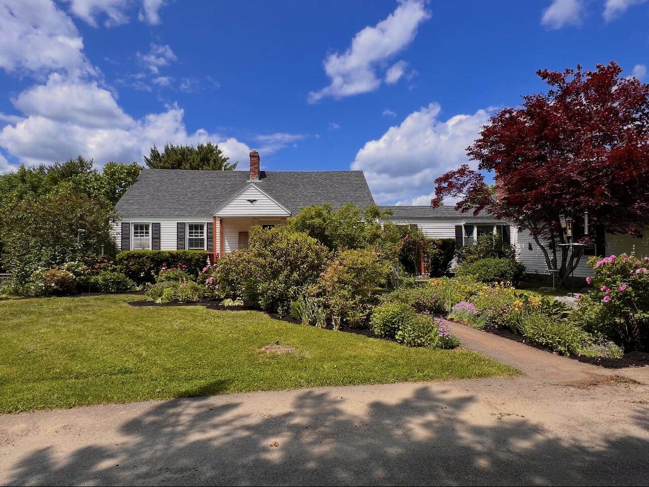 2897 Route 2, Hermon, ME 04401