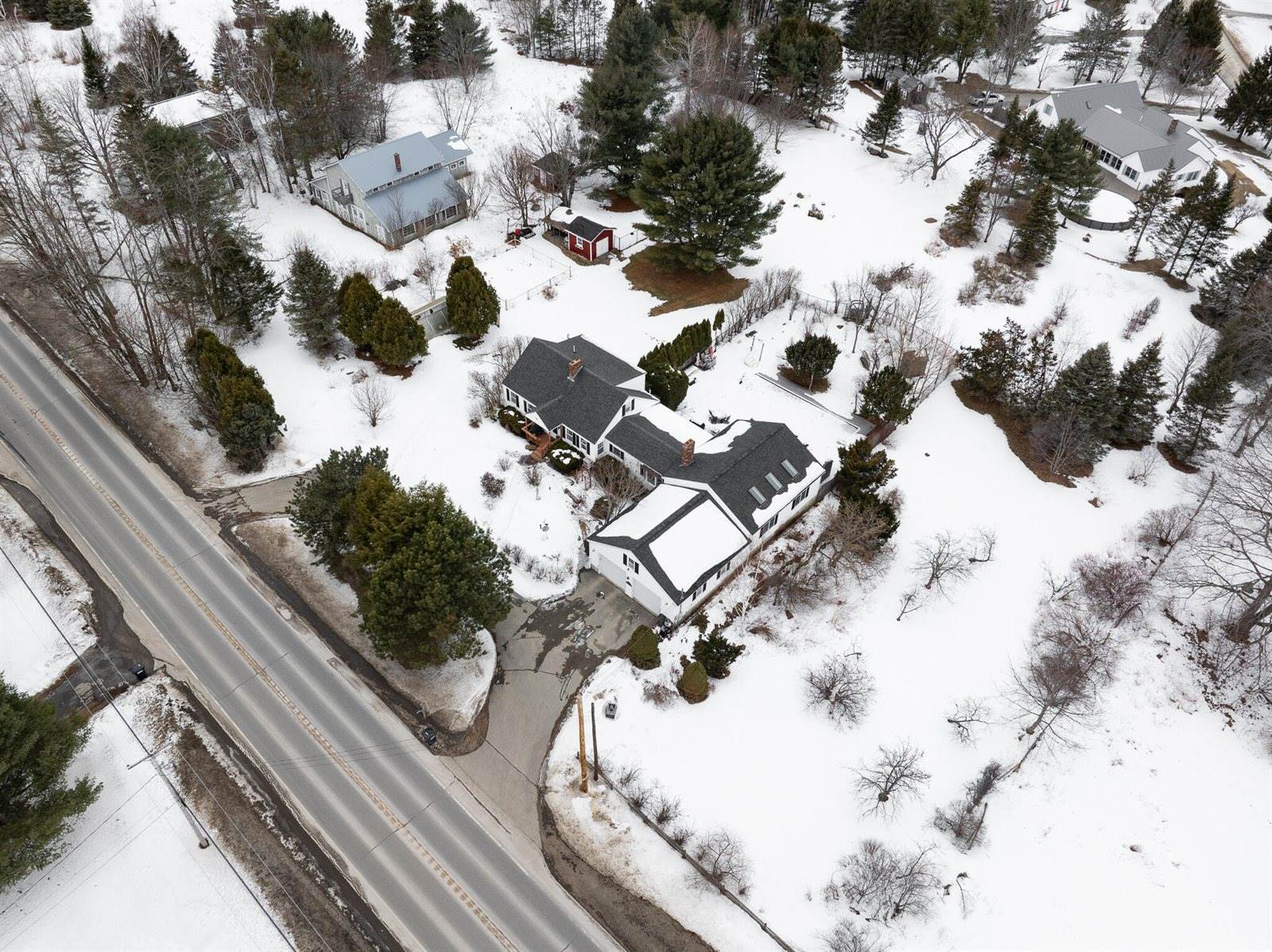 2897 Route 2, Hermon, ME 04401