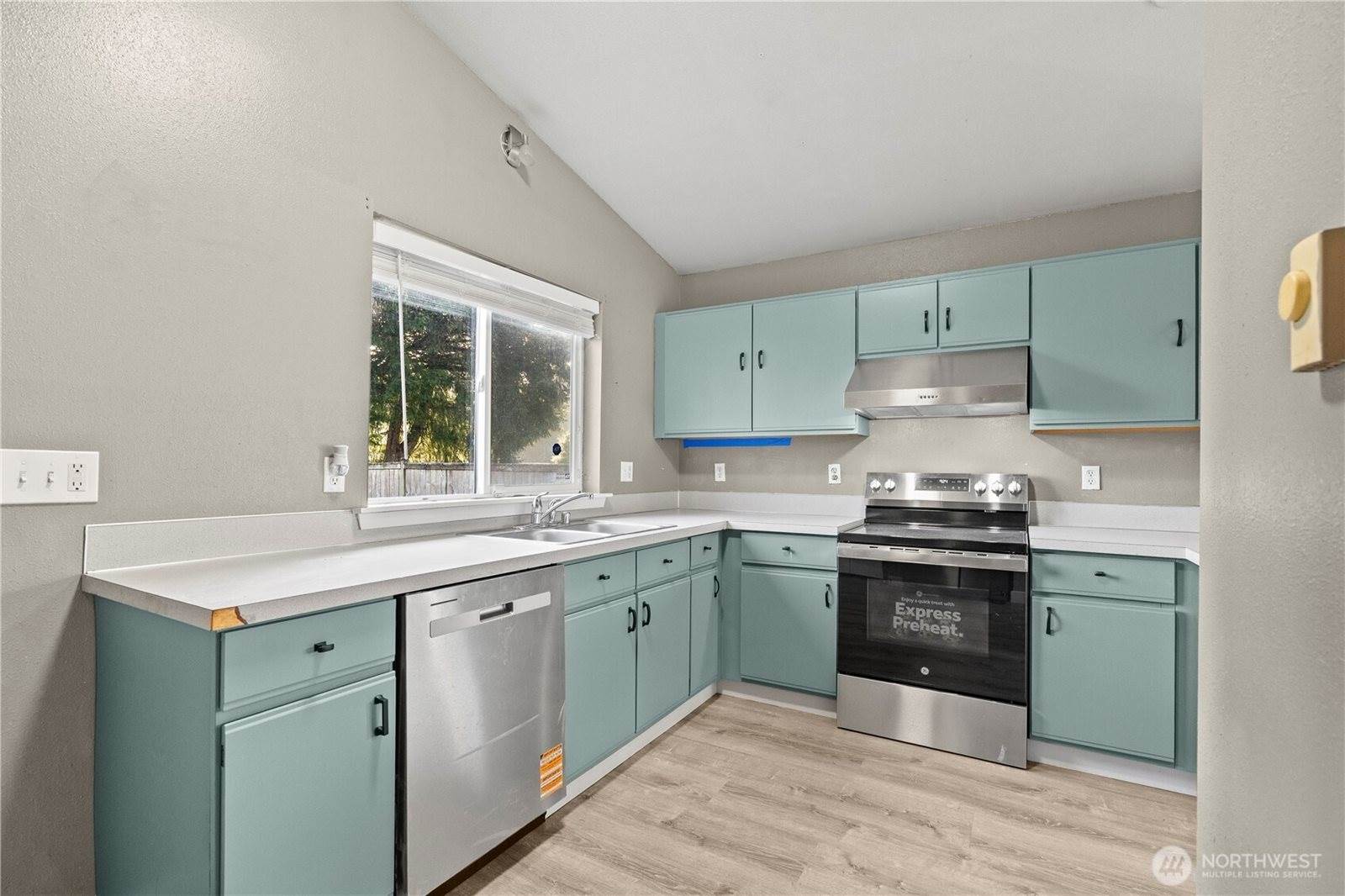 17519 Park Avenue South, Spanaway, WA 98387