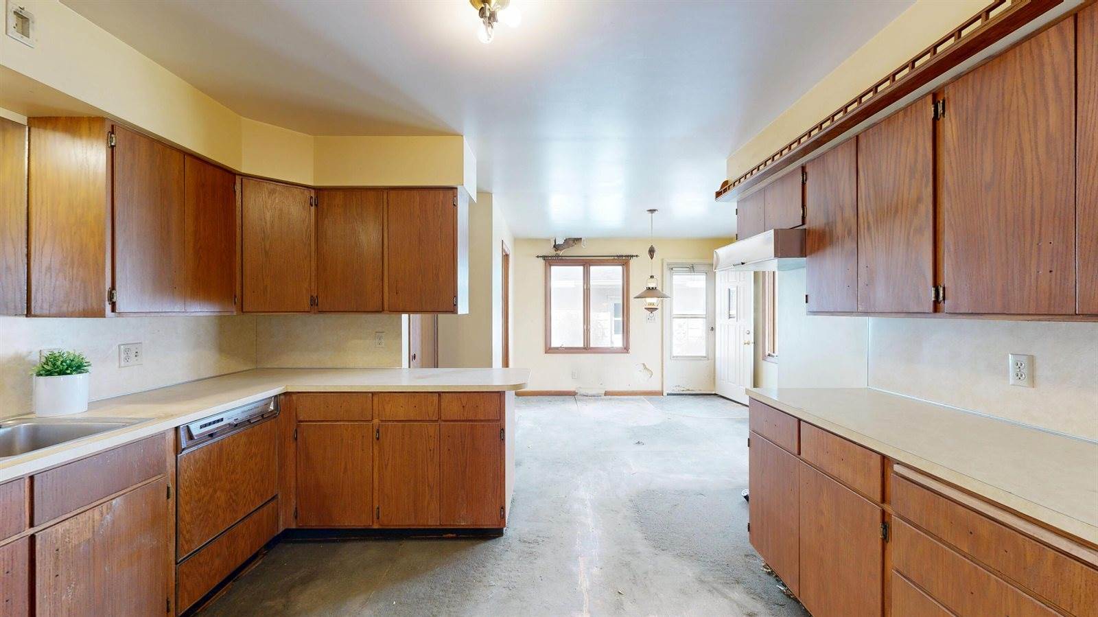 1412 James St, Bangor, WI 54614