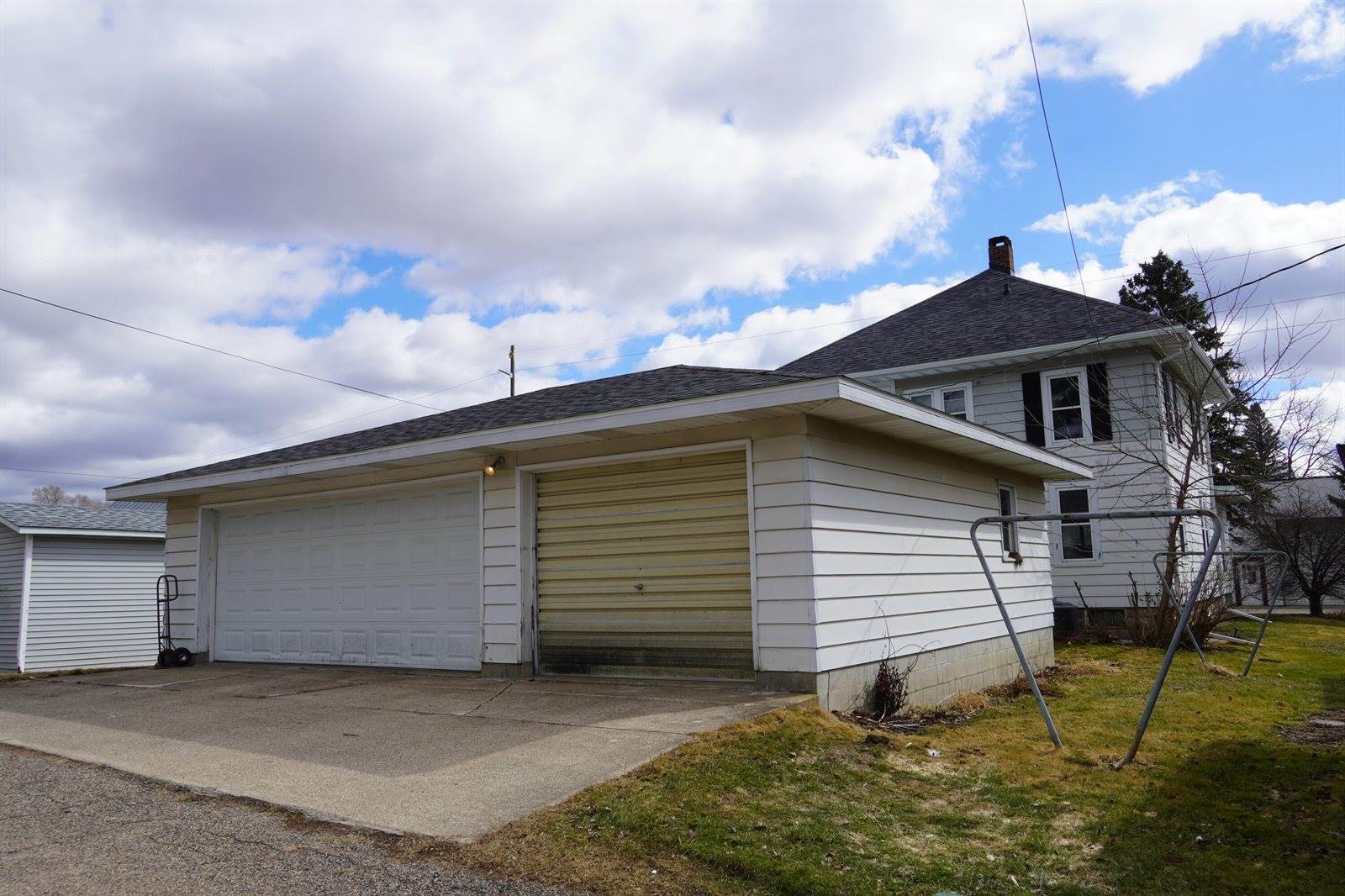 1412 James St, Bangor, WI 54614