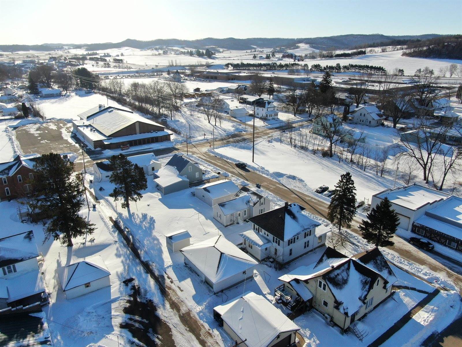 1412 James St, Bangor, WI 54614