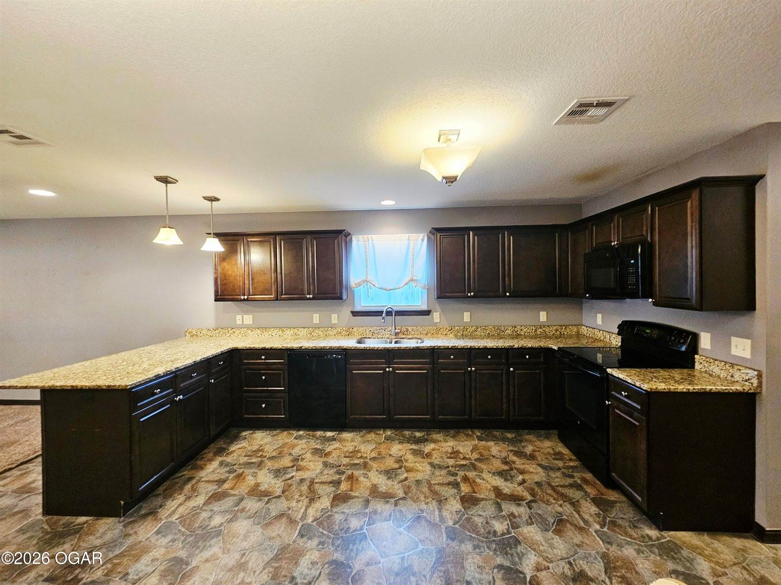 1707 North Elm Street, Pittsburg, KS 66762