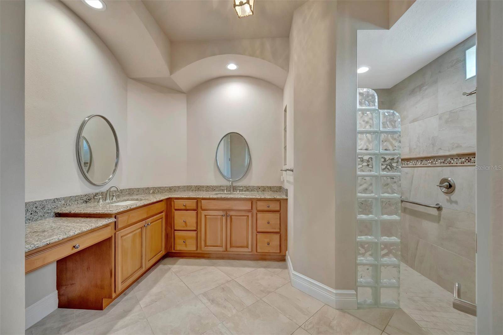 15407 Helmsdale Place, Lakewood Ranch, FL 34202