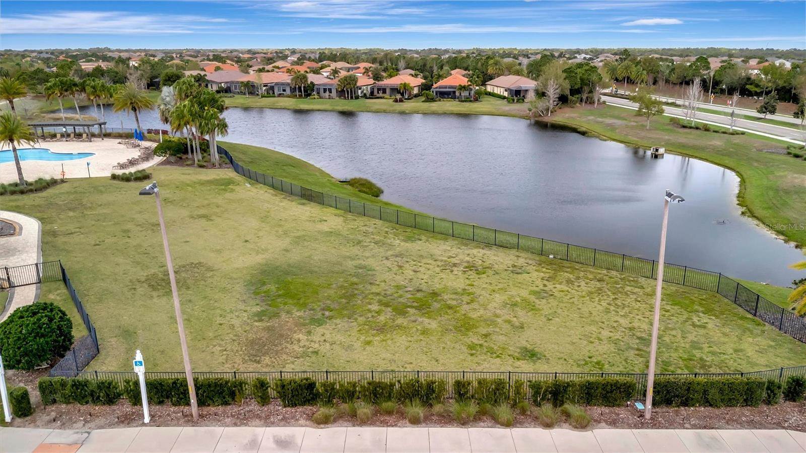 15407 Helmsdale Place, Lakewood Ranch, FL 34202