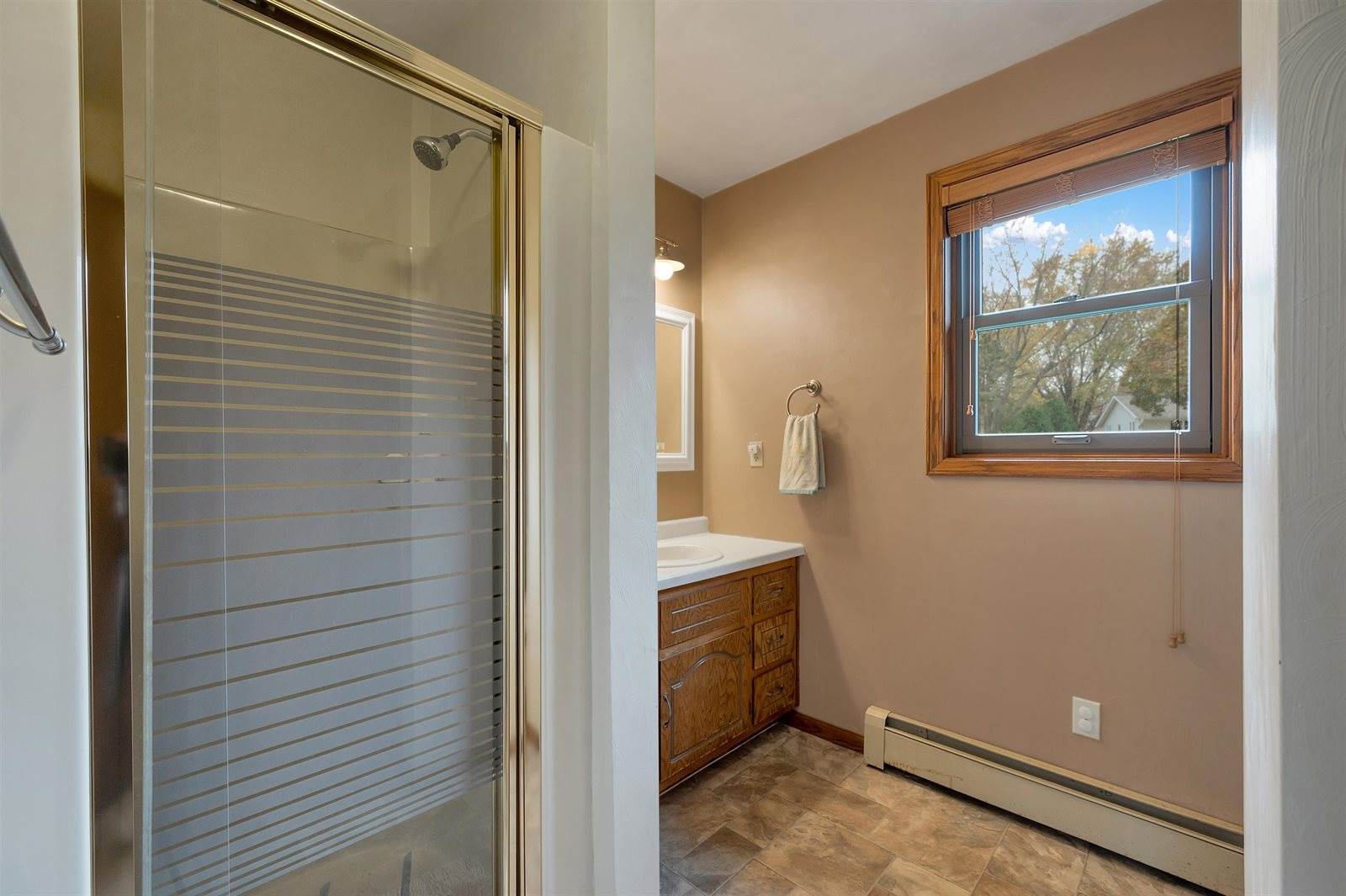 2930 Devroy Lane, Green Bay, WI 54313