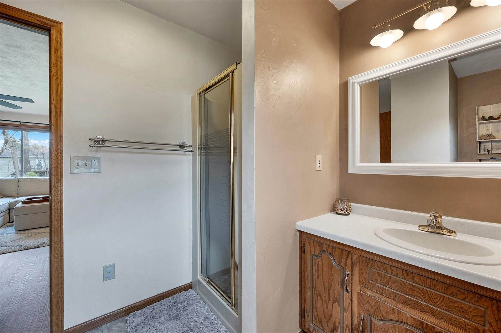 2930 Devroy Lane, Green Bay, WI 54313