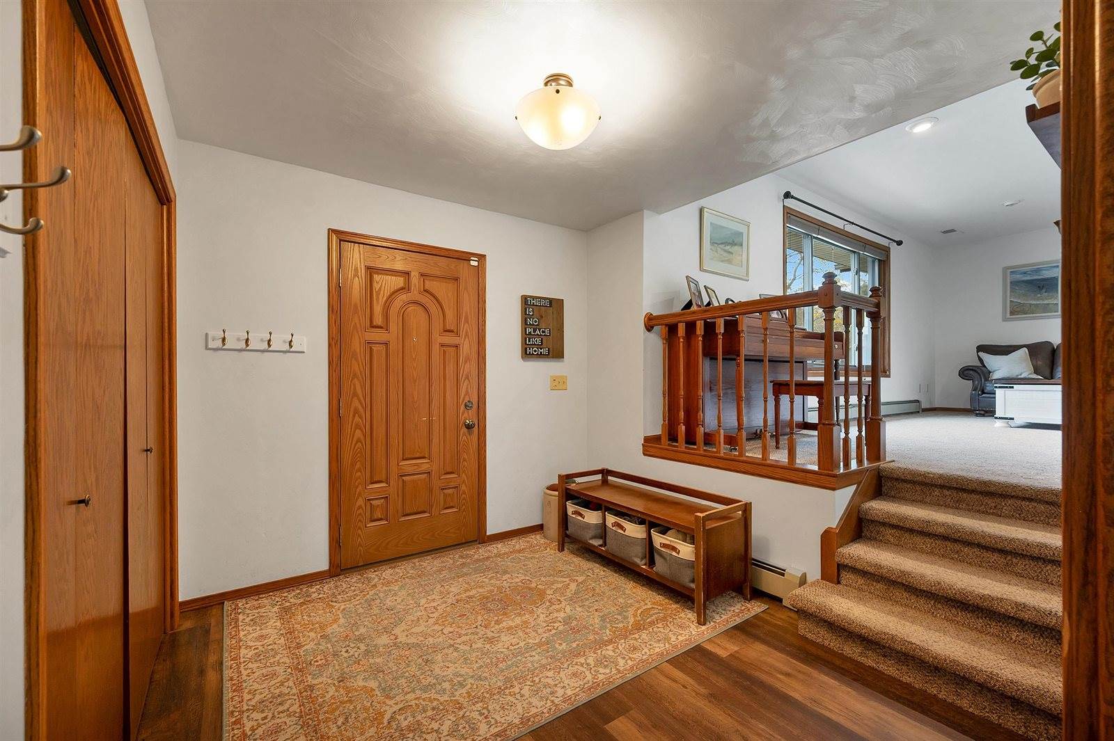 2930 Devroy Lane, Green Bay, WI 54313