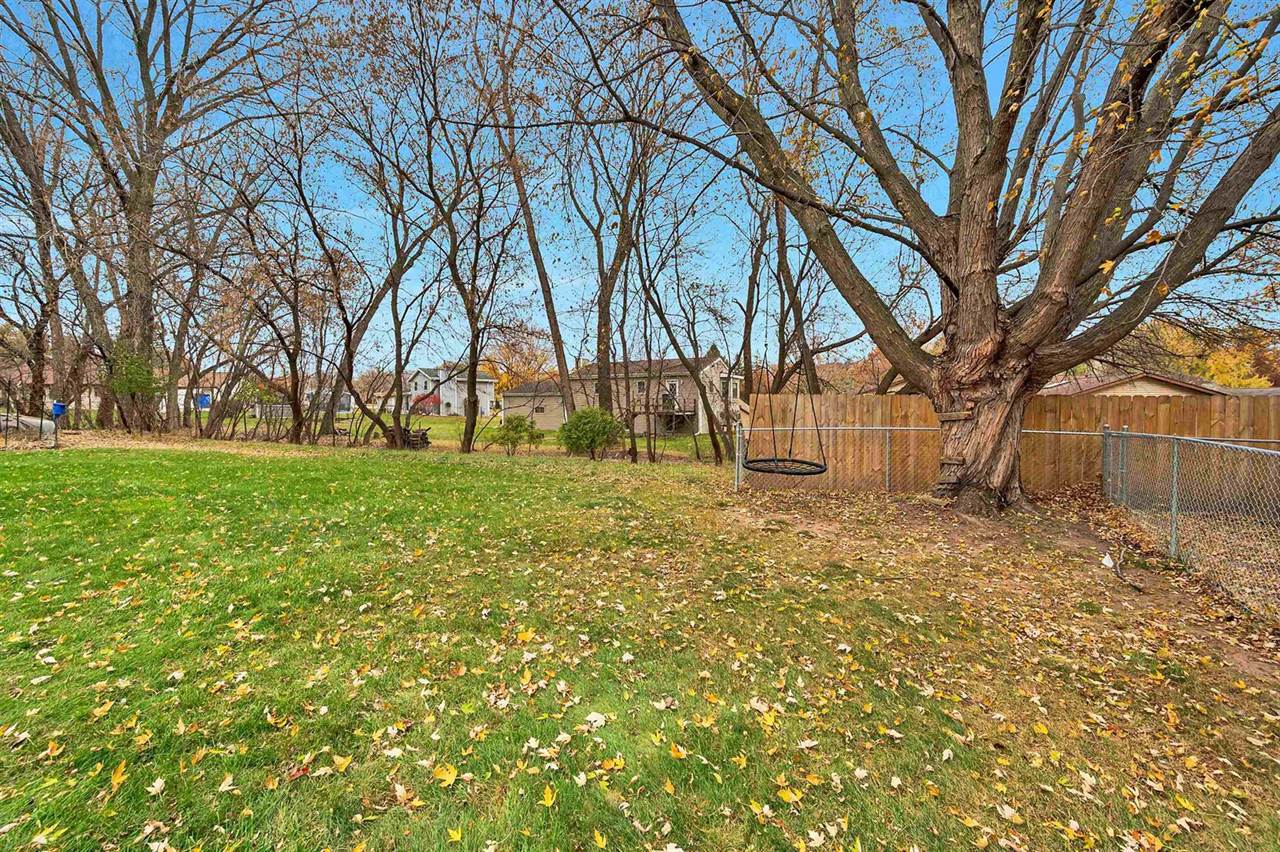 2930 Devroy Lane, Green Bay, WI 54313