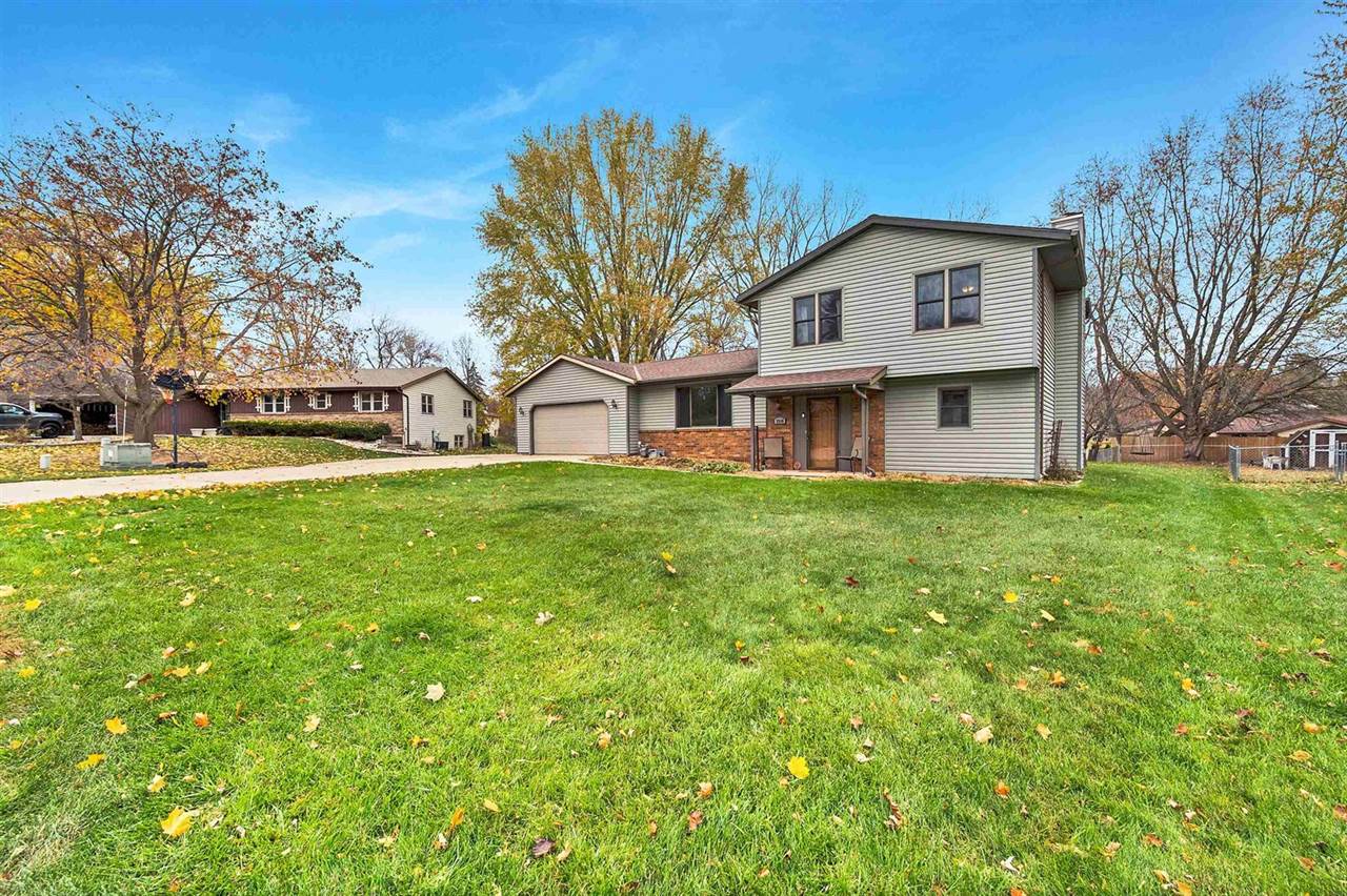 2930 Devroy Lane, Green Bay, WI 54313