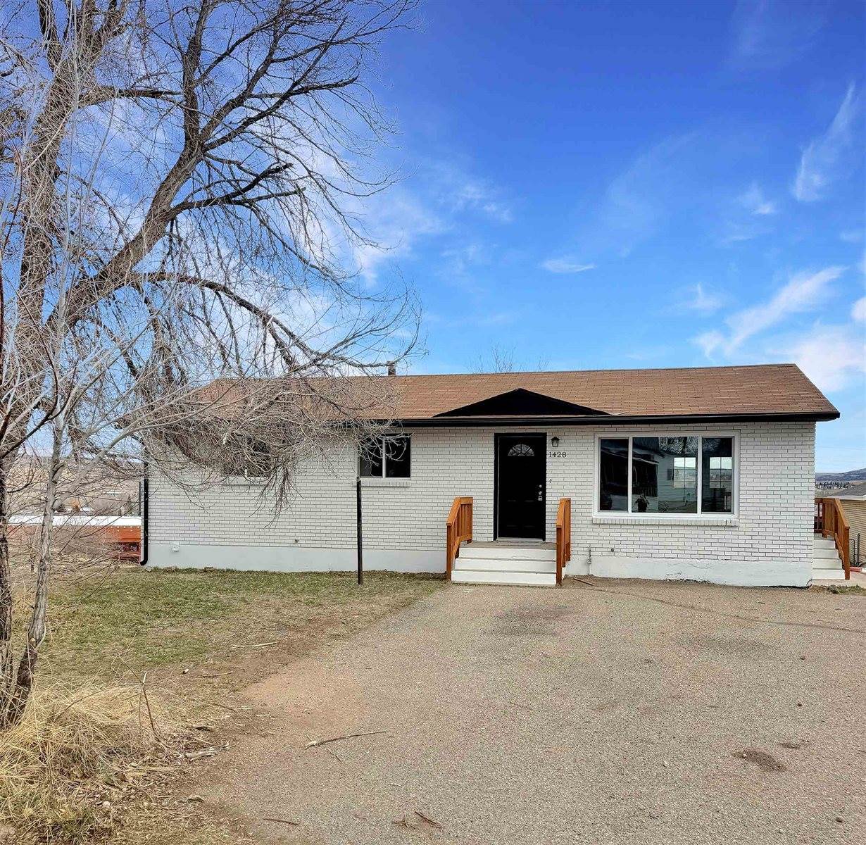 1428 Center, Evanston, WY 82930