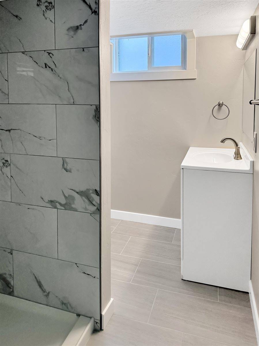 1428 Center, Evanston, WY 82930