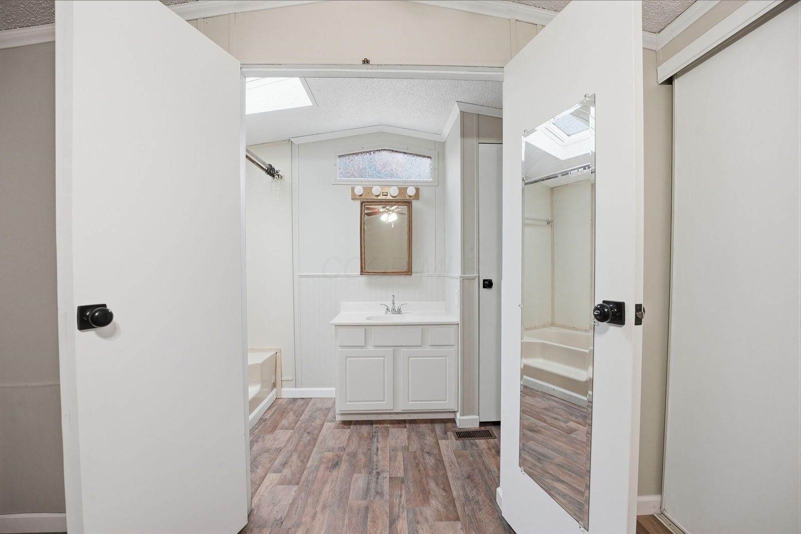 164 Lawrence Lane, Reynoldsburg, OH 43068