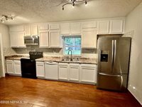 2917 Parr Court West, Jacksonville, FL 32216