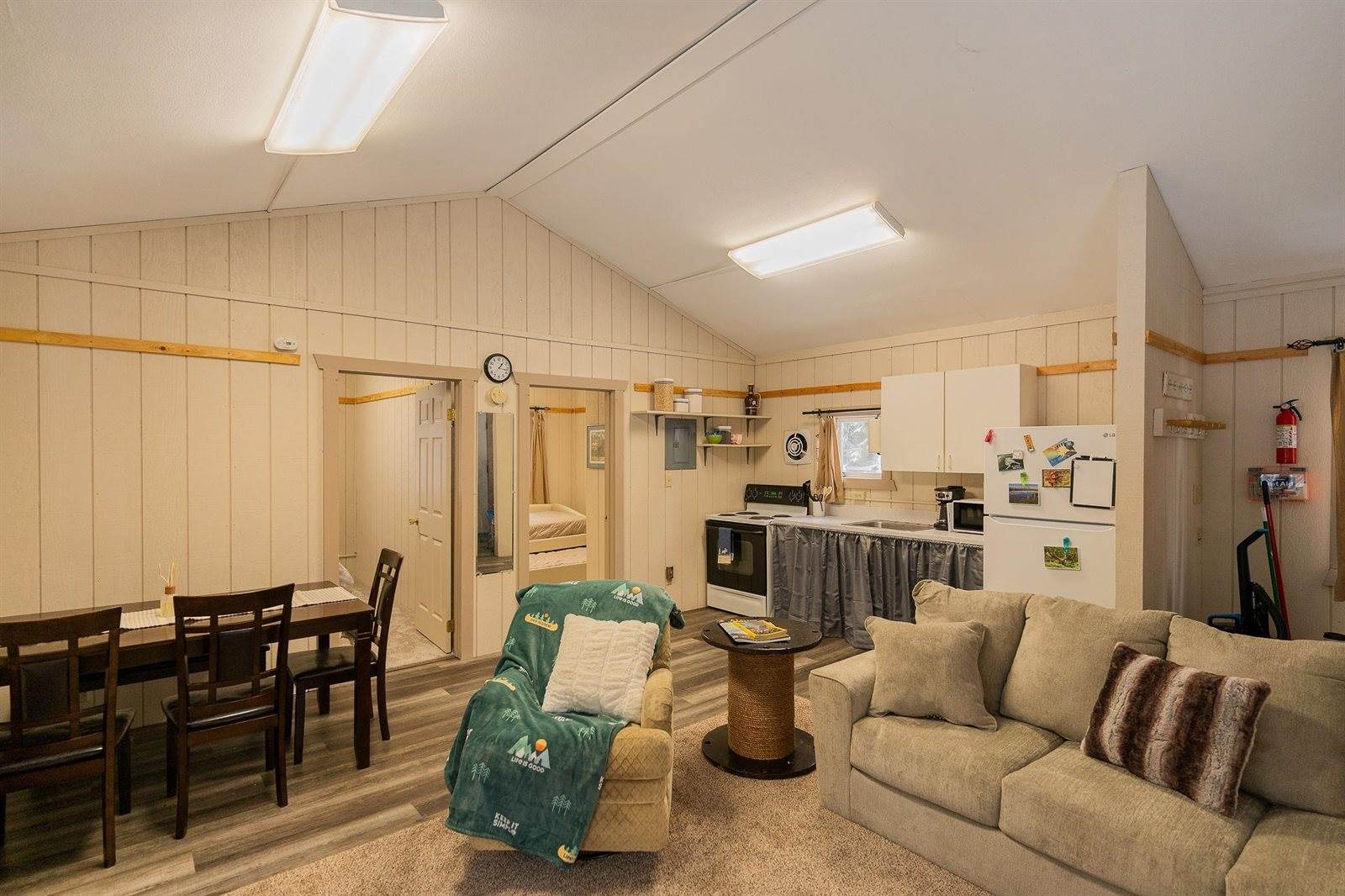 561 Nature Trail, Fairbanks, AK 99709