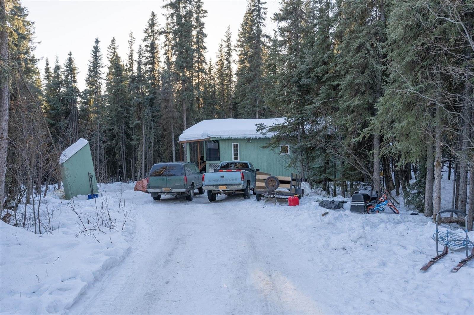 561 Nature Trail, Fairbanks, AK 99709