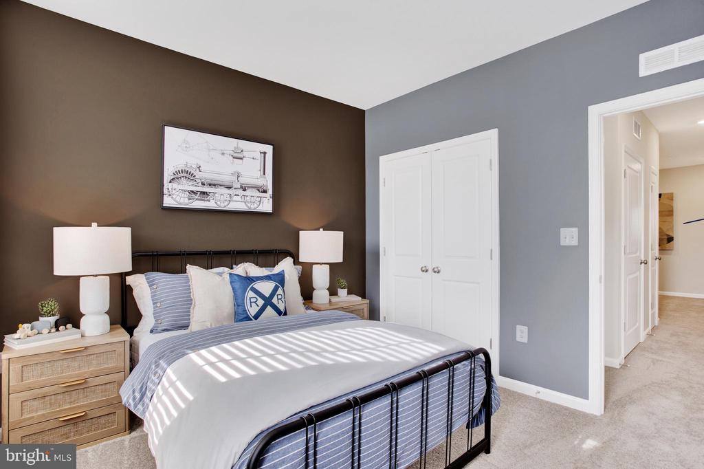 9672 Swallowtail Lane, Manassas, VA 20110