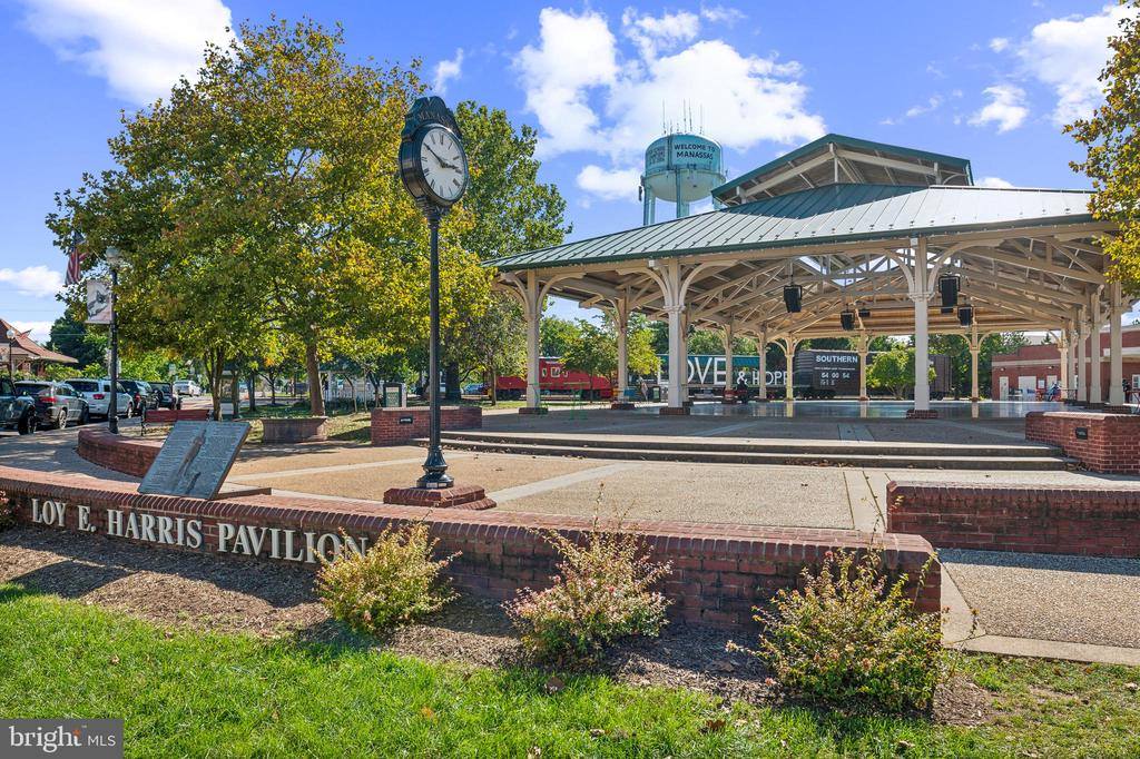 9672 Swallowtail Lane, Manassas, VA 20110