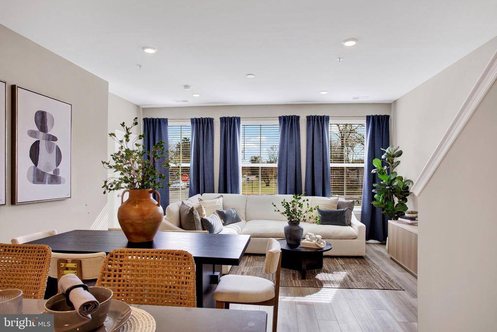 9672 Swallowtail Lane, Manassas, VA 20110