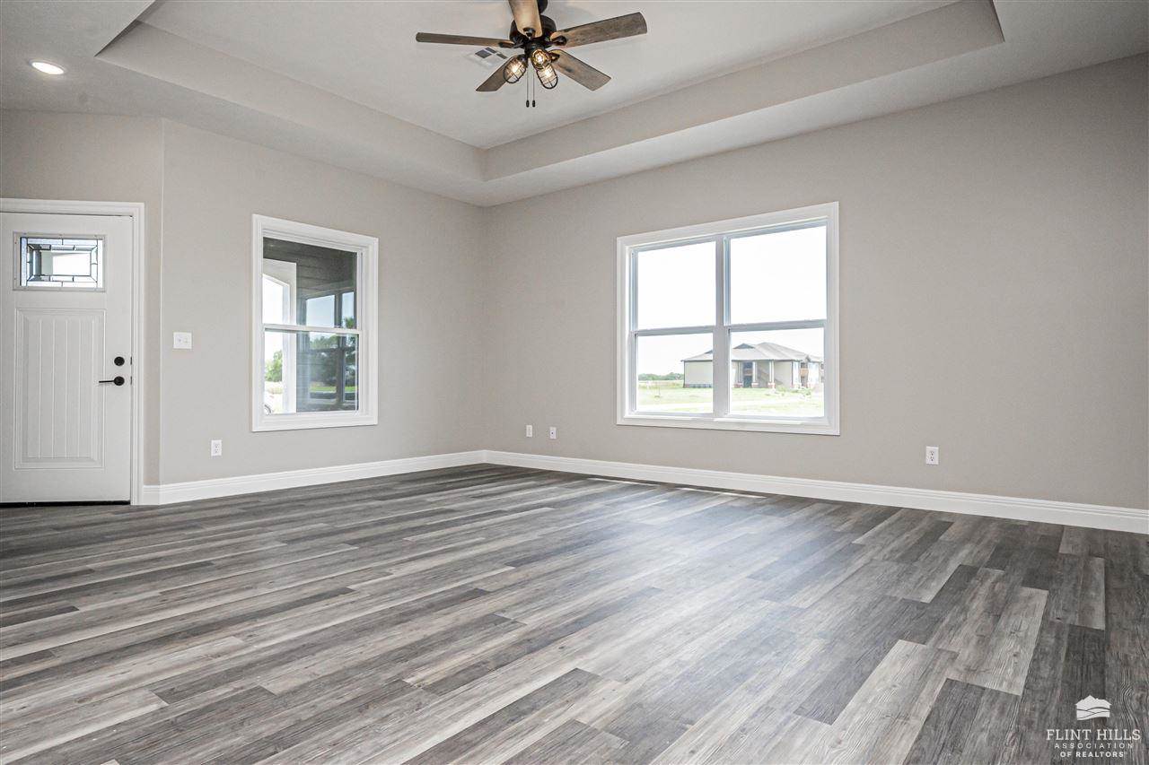 1804 Broadfoot Drive, Abilene, KS 67410