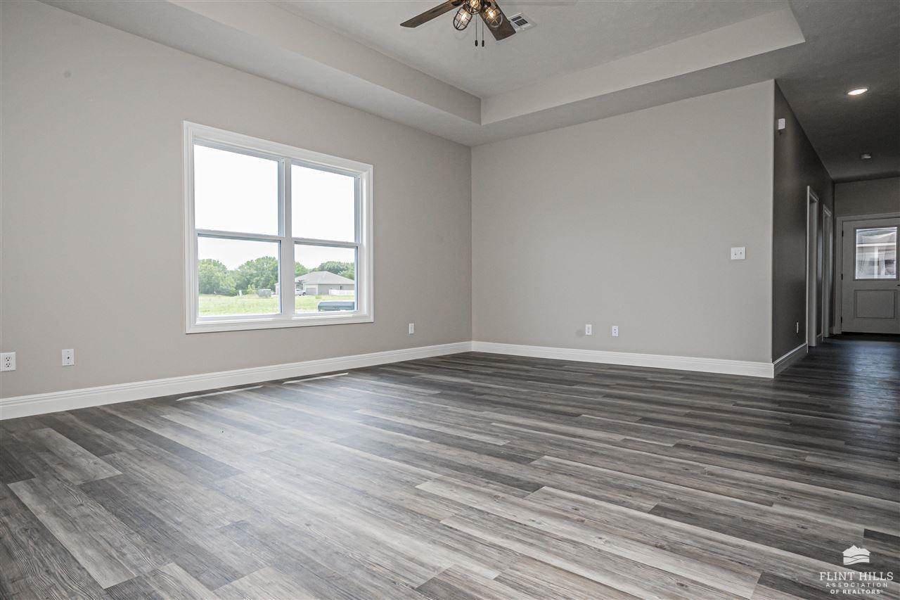 1804 Broadfoot Drive, Abilene, KS 67410