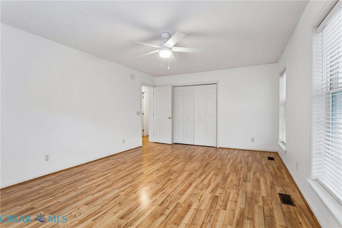 6525 Hickory Knoll Road, Gloucester, VA 23061