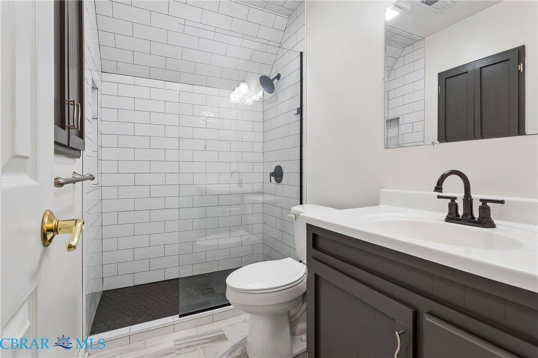 6525 Hickory Knoll Road, Gloucester, VA 23061