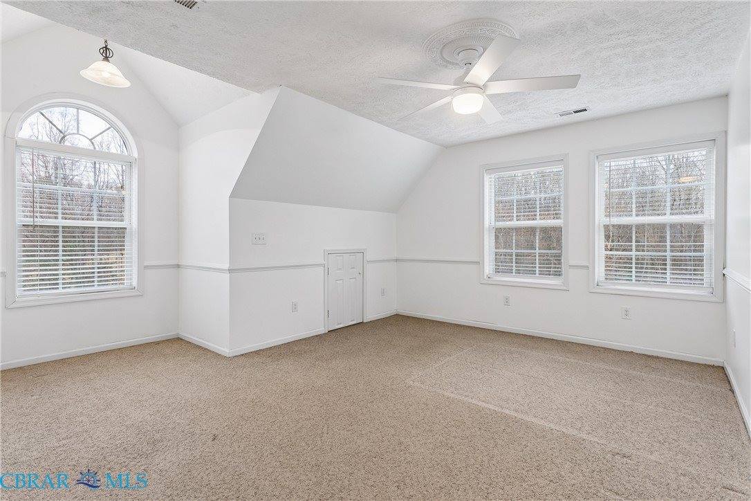 6525 Hickory Knoll Road, Gloucester, VA 23061