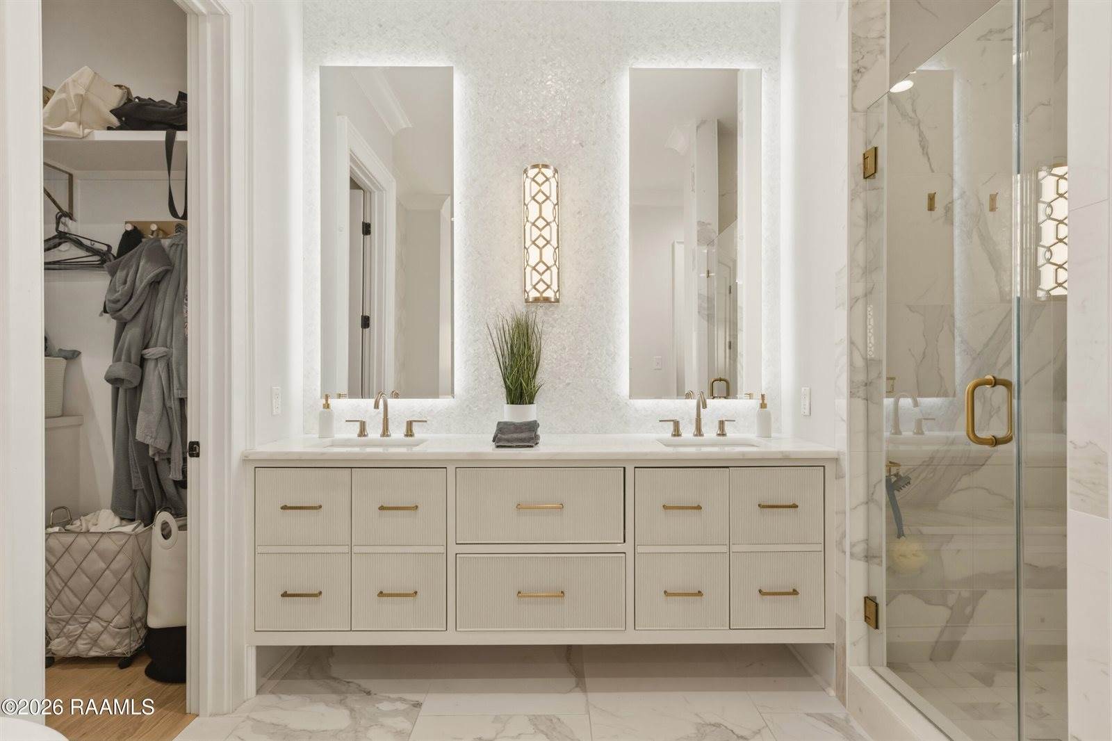 1014 The Lake Drive, Broussard, LA 70518