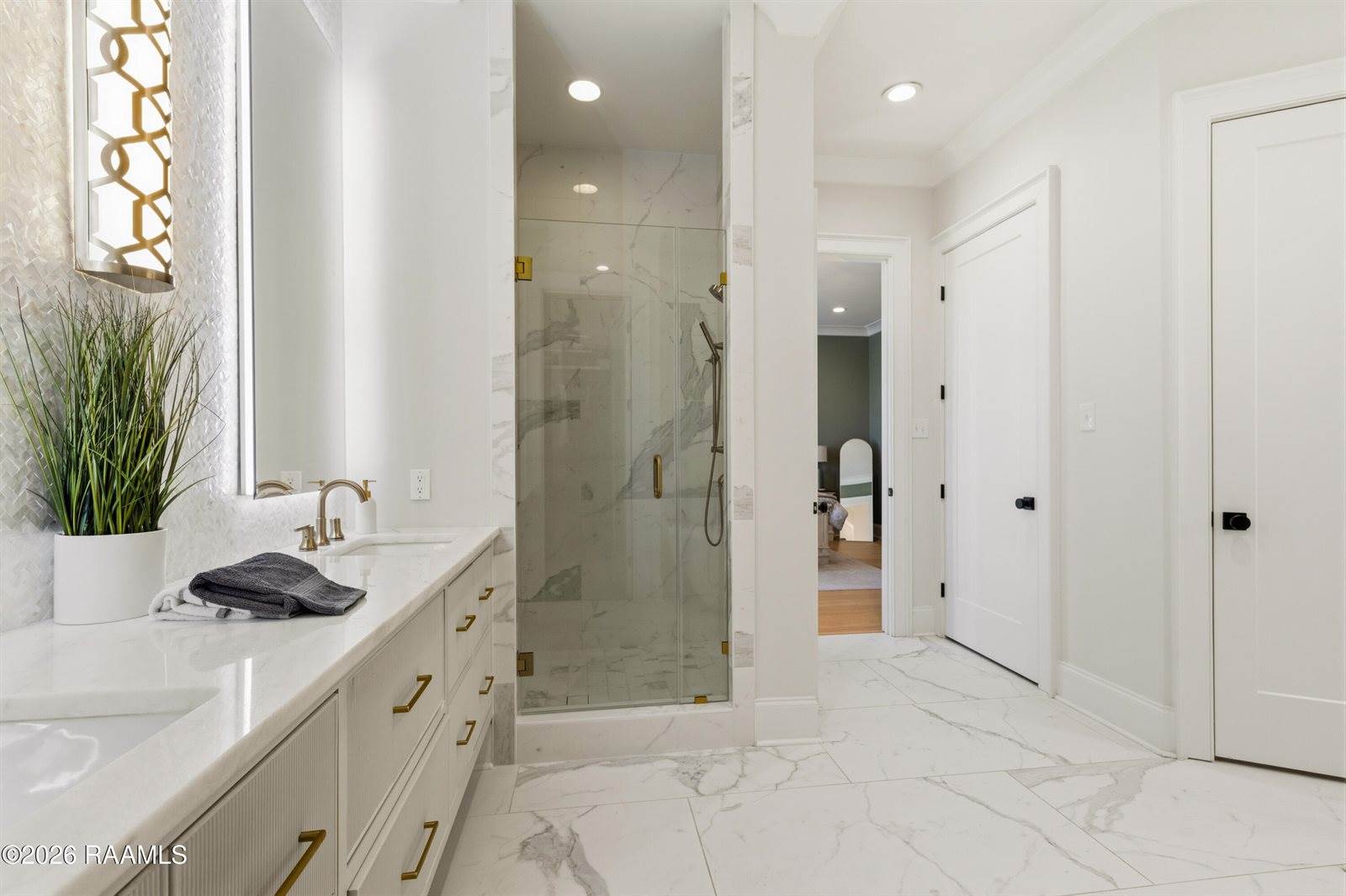 1014 The Lake Drive, Broussard, LA 70518