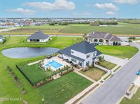 1014 The Lake Drive, Broussard, LA 70518
