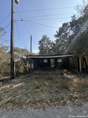 690 Georges, Lakehills, TX 78063