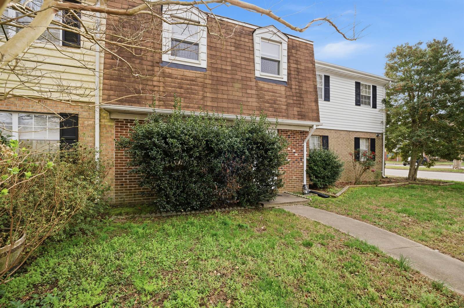 102 Tyburn Court, Hampton, VA 23669