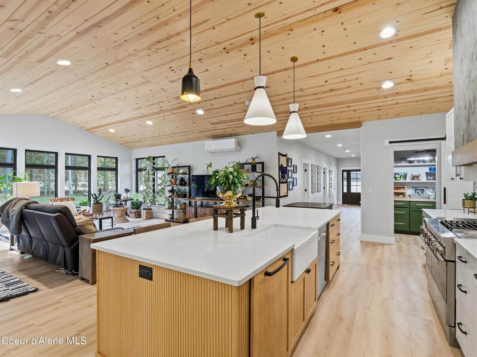 85 Camas Dr, Priest River, ID 83856