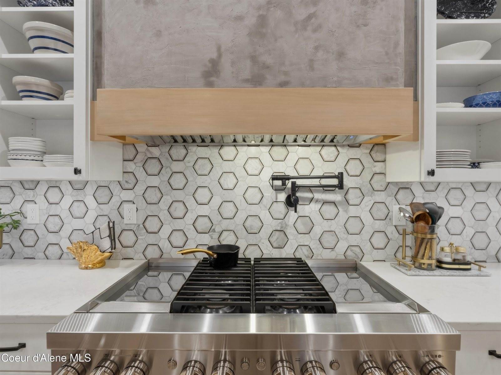 85 Camas Dr, Priest River, ID 83856