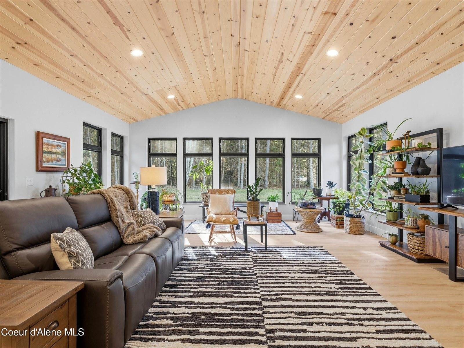 85 Camas Dr, Priest River, ID 83856