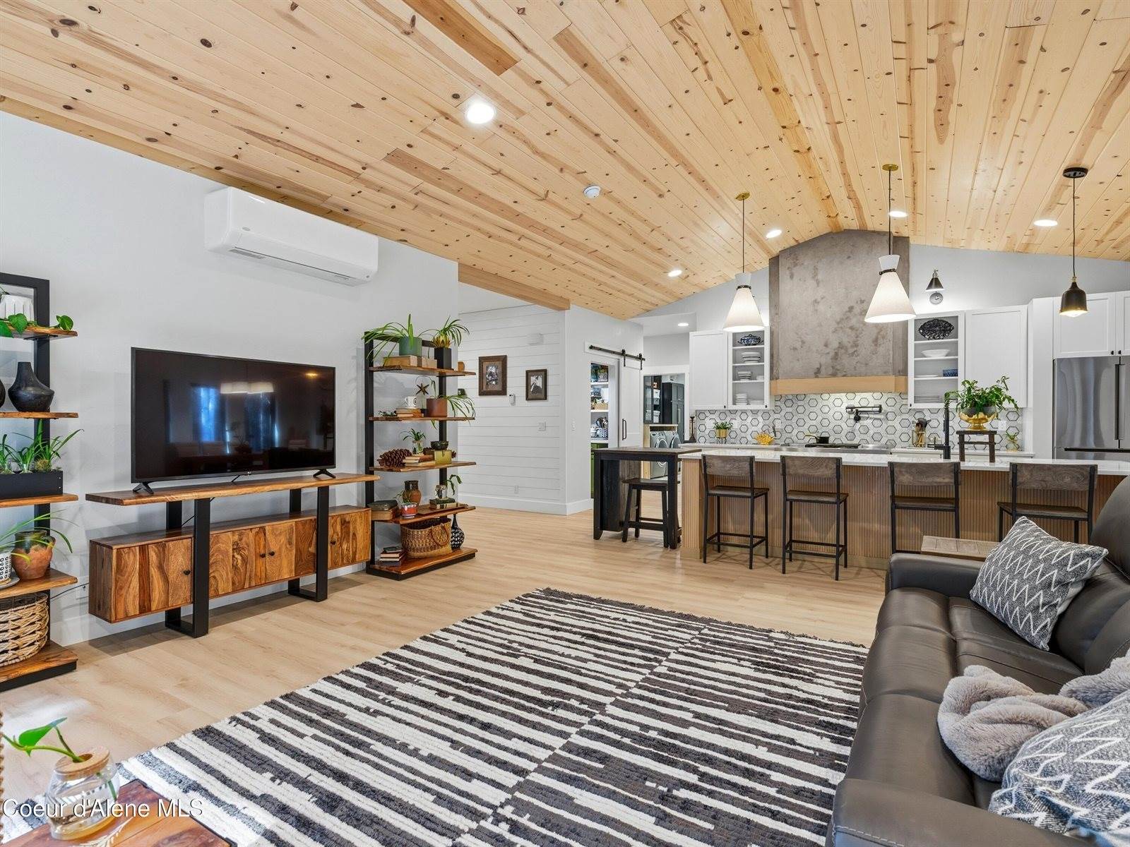 85 Camas Dr, Priest River, ID 83856