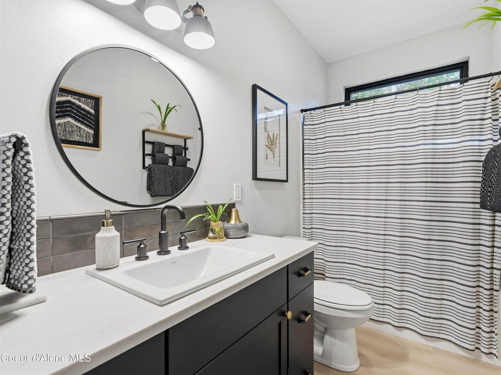 85 Camas Dr, Priest River, ID 83856