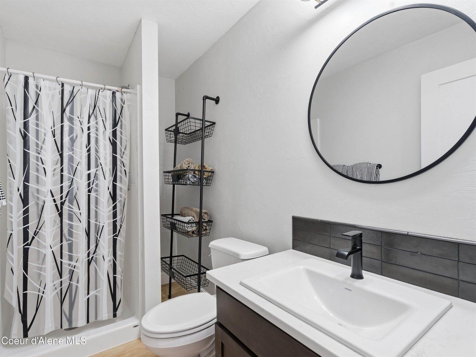 85 Camas Dr, Priest River, ID 83856