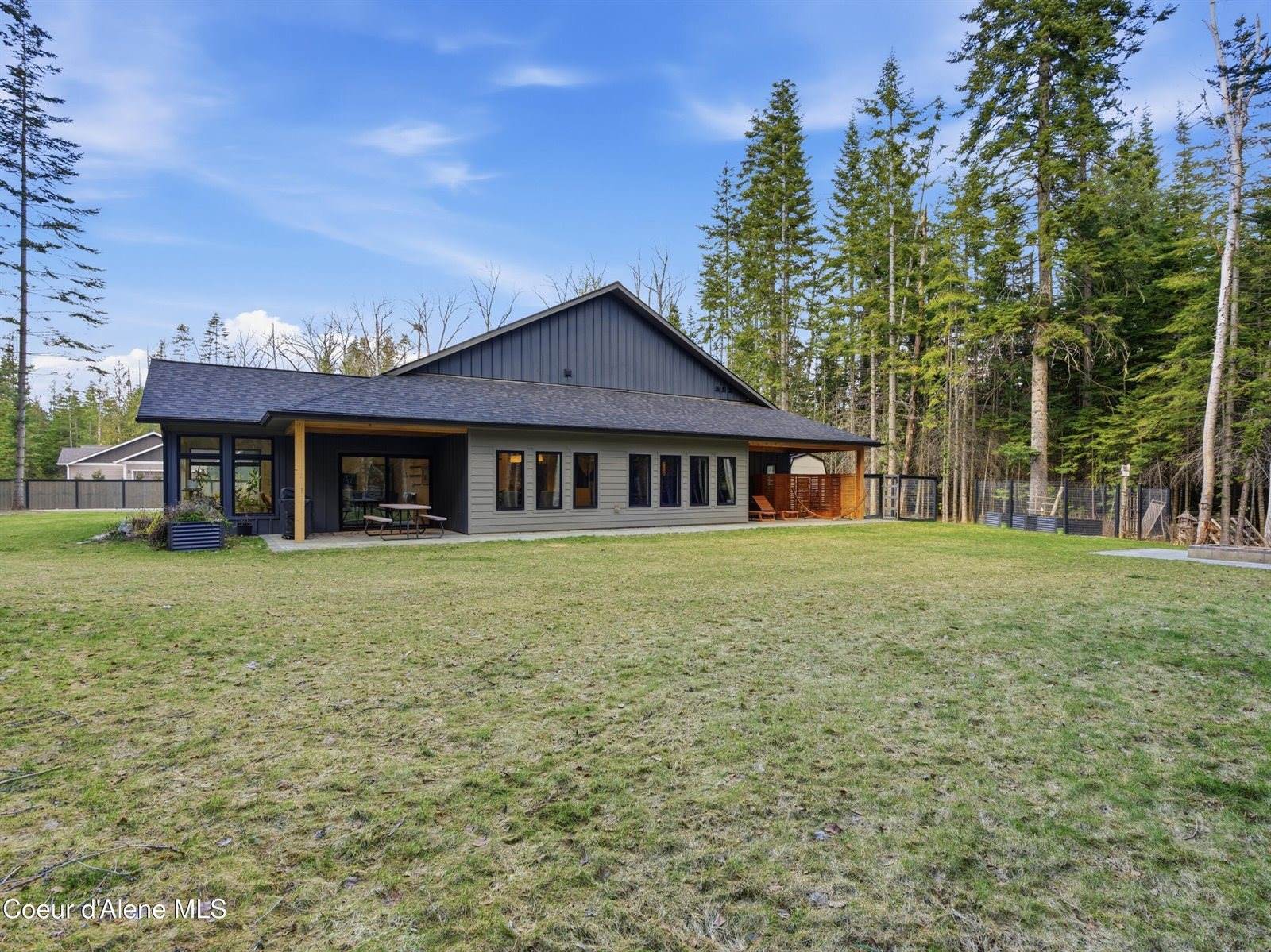 85 Camas Dr, Priest River, ID 83856