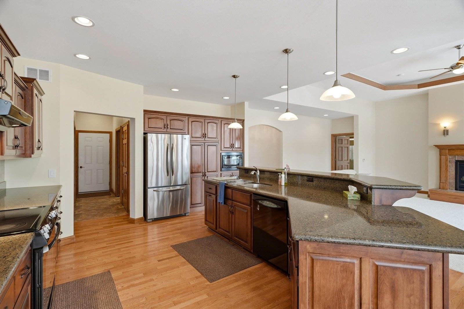 1137 W Ridge Road, Marshfield, WI 54449