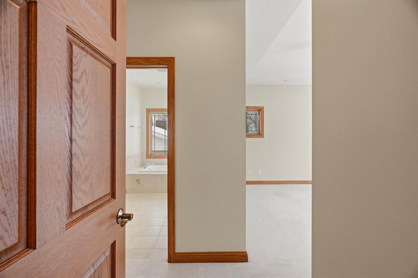 1137 W Ridge Road, Marshfield, WI 54449