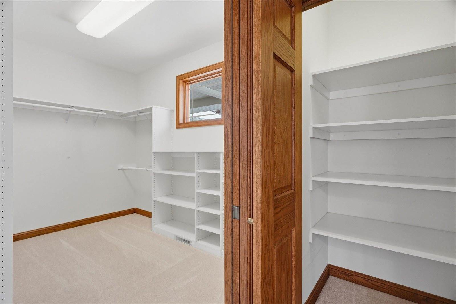 1137 W Ridge Road, Marshfield, WI 54449