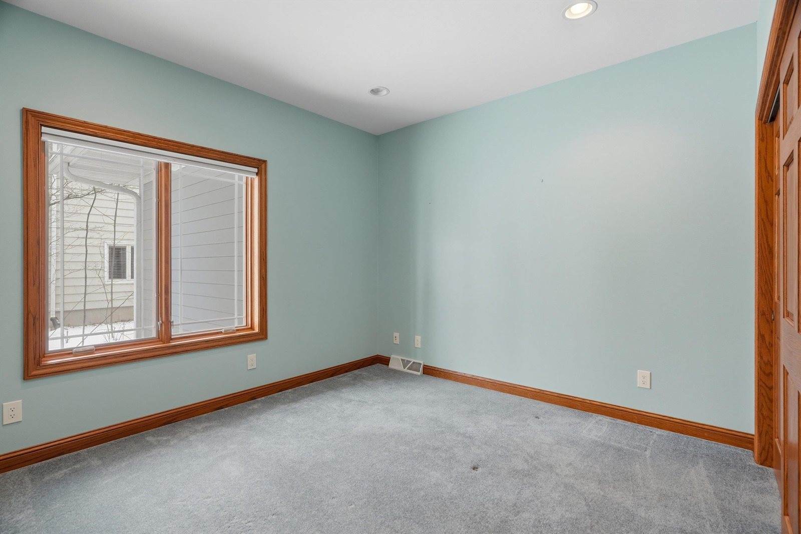 1137 W Ridge Road, Marshfield, WI 54449