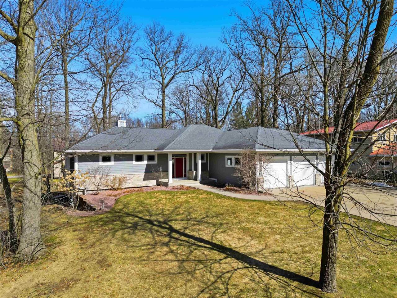 1137 W Ridge Road, Marshfield, WI 54449