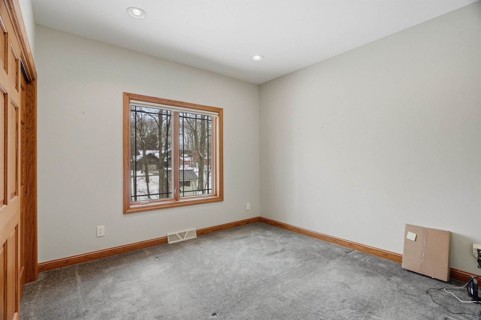 1137 W Ridge Road, Marshfield, WI 54449