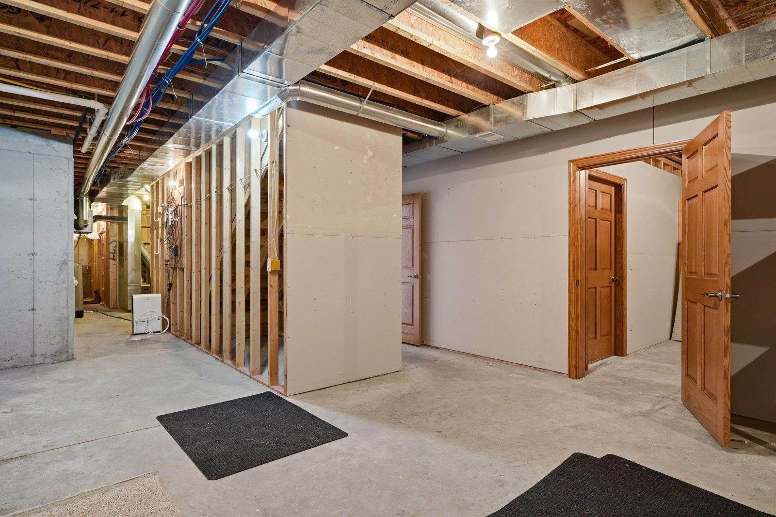 1137 W Ridge Road, Marshfield, WI 54449