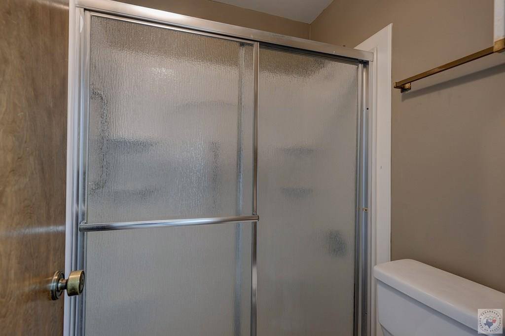 211 Northcrest, Wake Village, TX 75501