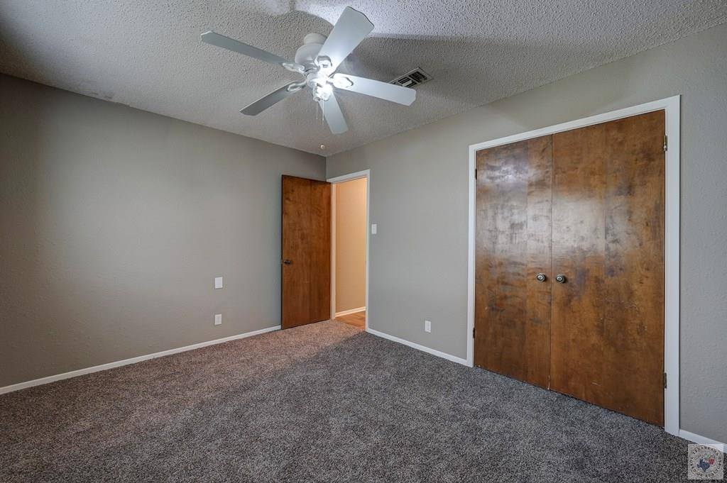 211 Northcrest, Wake Village, TX 75501