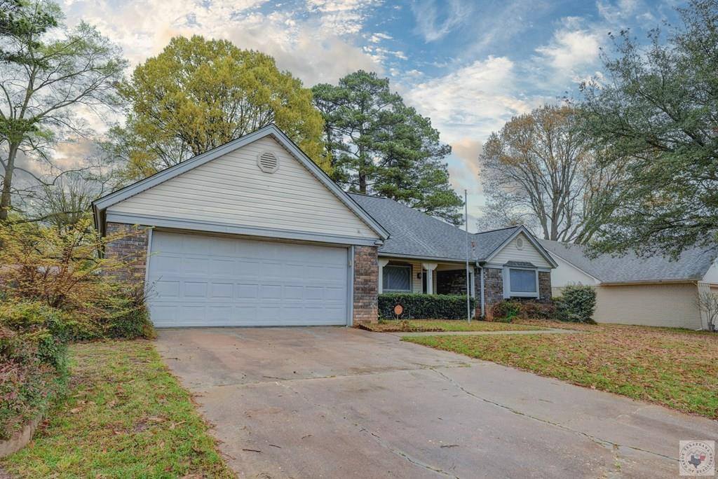 211 Northcrest, Wake Village, TX 75501